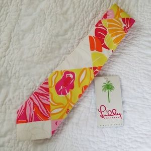 NWT Lilly Pulitzer Kings Court Patch Tie